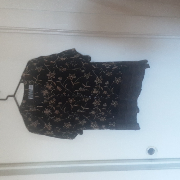 M.P.H. Floral Pattern Button Down Top Sz L - Picture 1 of 5